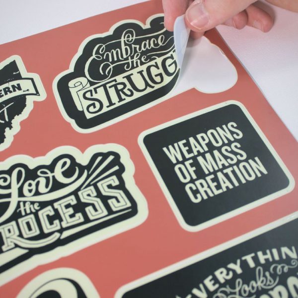 標簽模切工藝 激光模切機可以快速的切割且沒有燒痕(圖1)