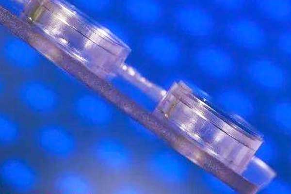 玻璃工業與激光焊接技術結合后會產生怎樣的火花(圖2)